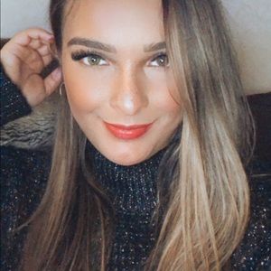 Meet your Posher, Melissa